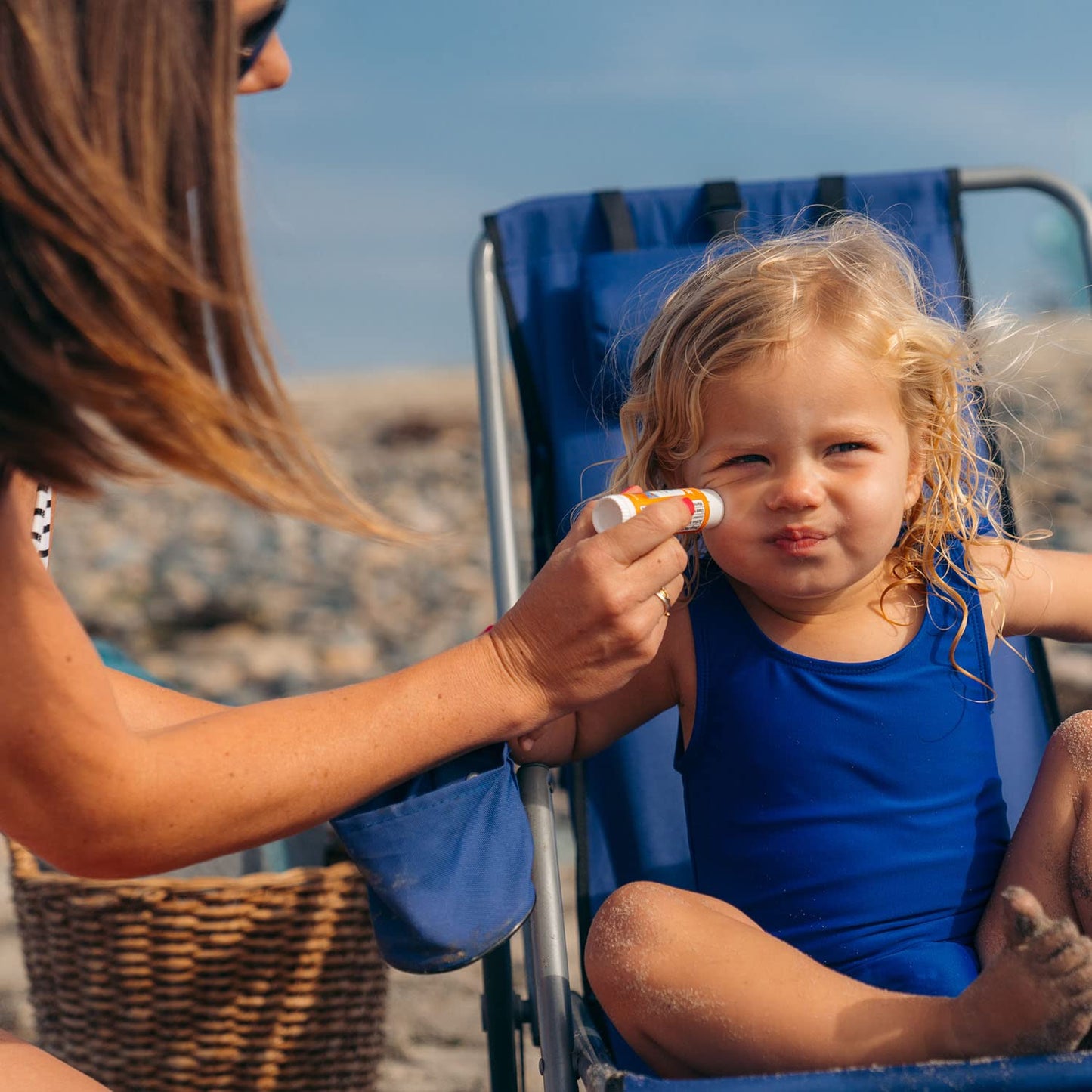 Badger Mineral Kids Sunscreen Face Stick SPF 35, Zinc Oxide Travel Size Sunscreen Stick for Kids, 97% Organic Ingredients, Reef Safe, Water Resistant, .65 oz