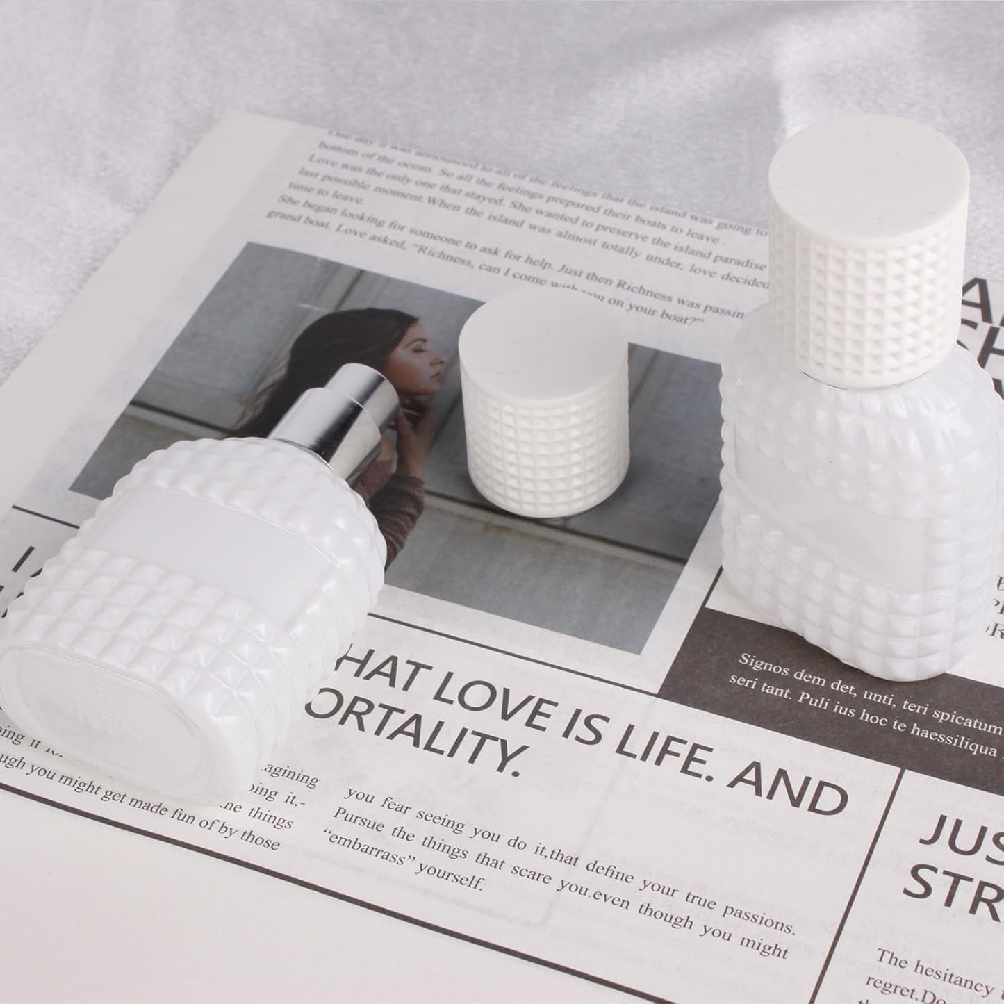 2 Pack 30ml Perfume Spray Bottles Empty, Refillable Glass Fine Mist Atomizer, Portable Travel Perfume Atomizers Fragrance Containers Sprayer for Cleaning, Essential Oils, Liquids (White)