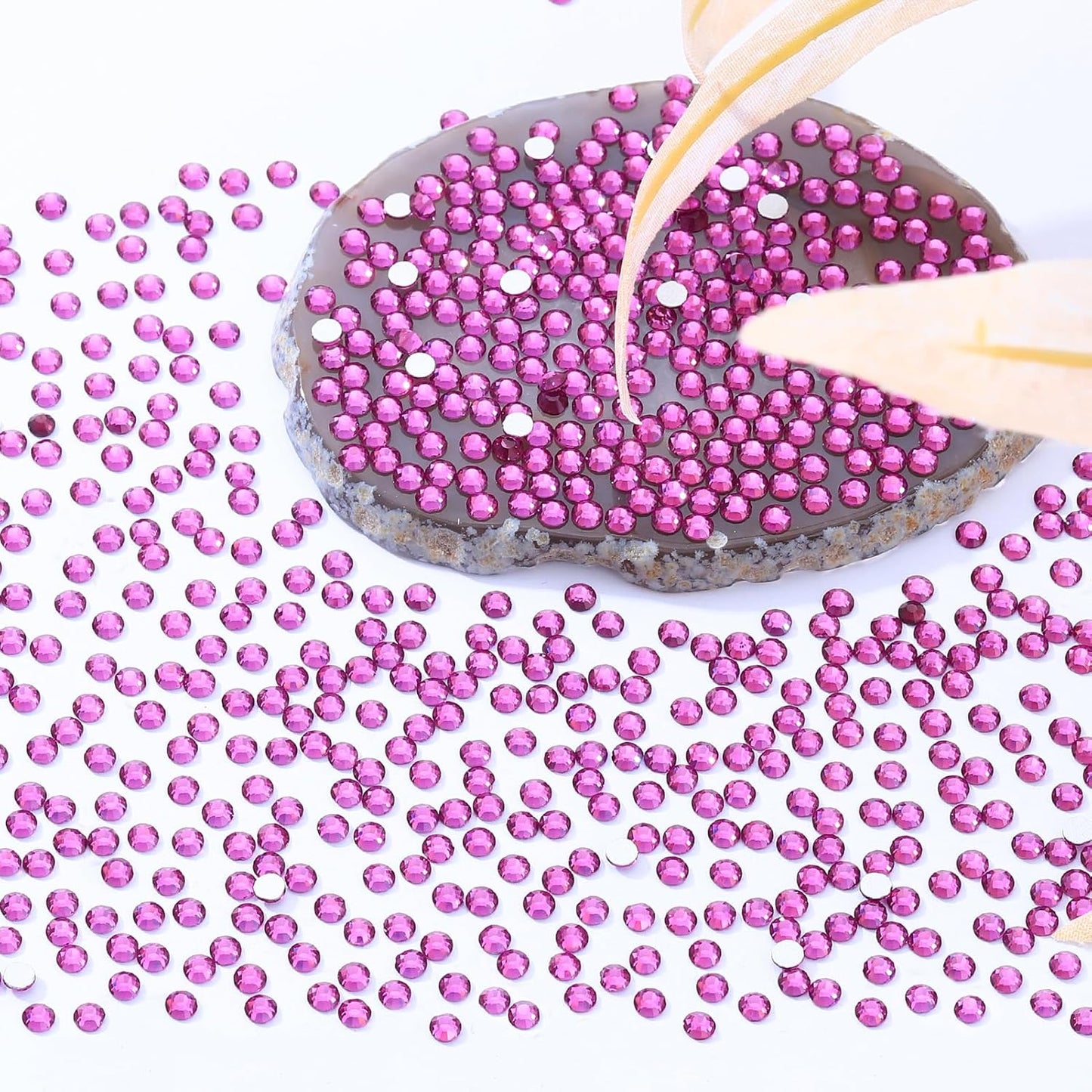 Fuchsia Flatback Rhinestones, Glass Rhinestones for Nail Art and Craft, Glue Fix, Loose Crystal Gemstones(Fuchsia, SS4, 2880pcs, 1.5-1.7mm)